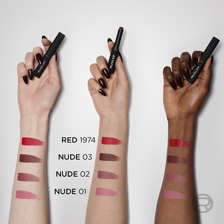 L’Oréal Paris x Mugler ruj semi-mat cu efect de hidratare