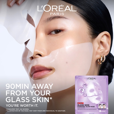 L’Oréal Paris Revitalift Filler Glass Skin hydrogel mask with brightening effect