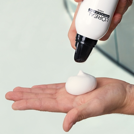 L’Oréal Professionnel Tecni.Art Full Volume Extra schiuma ultra fissante volumizzante