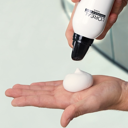 L’Oréal Professionnel Tecni.Art Full Volume Extra mousse fixation forte pour donner du volume