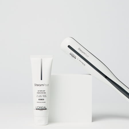 L’Oréal Professionnel Steampod re-plumping lotion to smooth hair