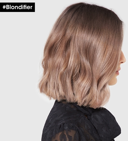 L’Oréal Professionnel Serie Expert Blondifier zkrášlující a regenerační šampon pro zesvětlené, melírované studené blond vlasy