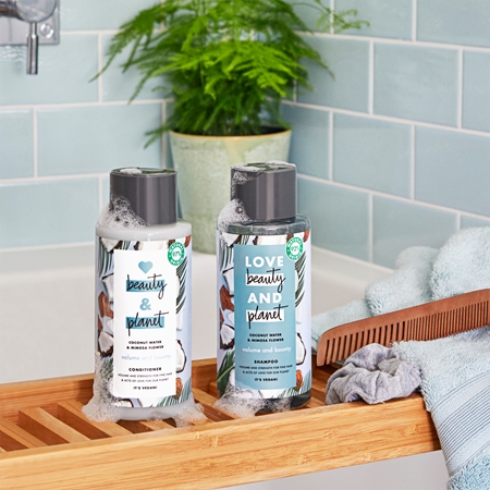 Love Beauty & Planet Volume and Bounty krepilni balzam za tanke lase