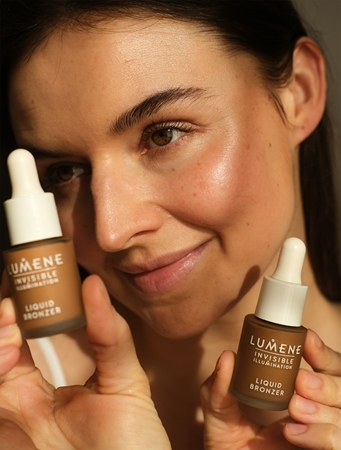Lumene Invisible Illumination Instant Glow skystoji bronzinė pudra atspalvis