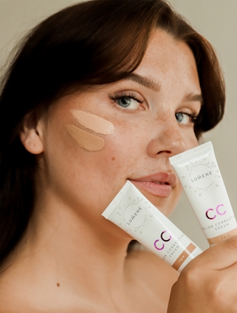 Lumene CC Color Correcting Cream CC krém az egyenletes bőrszínért SPF 20