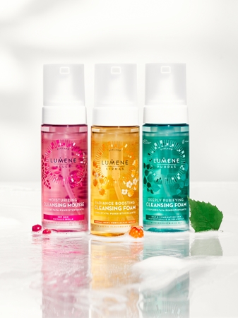 Lumene Moisturizing [HELLÄ] mousse nettoyante hydratante pour peaux sèches