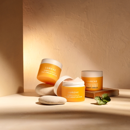 Lumene Nordic-C [VALO] Glow Reveal creme hidratante e iluminador com vitamina C