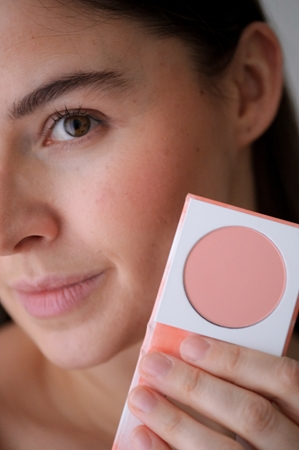Lumene Natural Glow púdrová lícenka