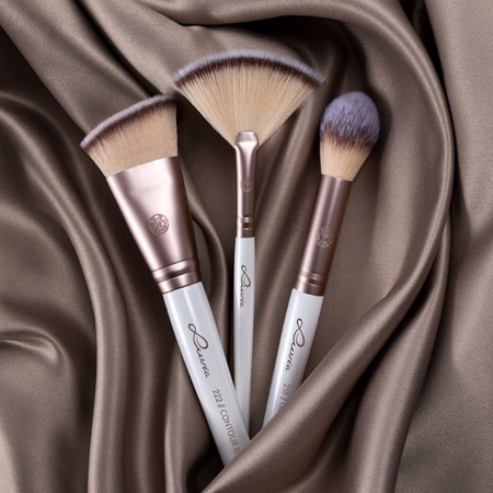 Luvia Cosmetics Highlight & Contour Set Make-up Brush Set with Pouch