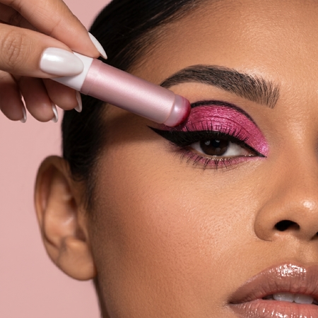 Luvia Cosmetics Silk Brush Candy multipurpose brush