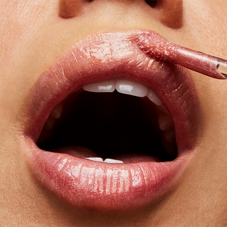 MAC Cosmetics Lipglass lūpų blizgesys