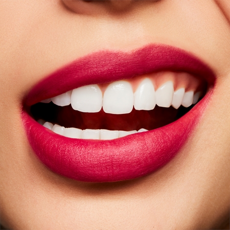 MAC Cosmetics Powder Kiss Liquid Lipcolour Šķidra matētā lūpu krāsa