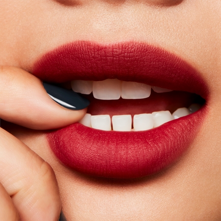 MAC Cosmetics Powder Kiss Liquid Lipcolour matná tekutá rtěnka
