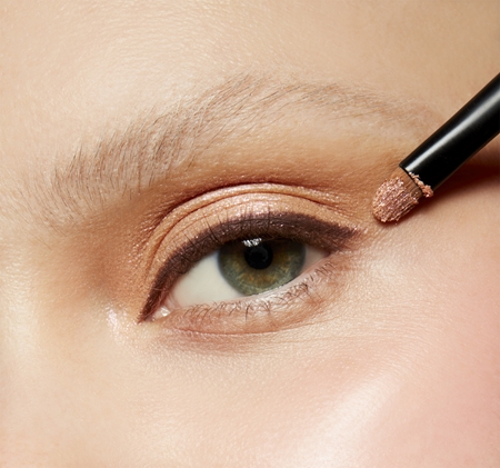 MAC Cosmetics Dazzleshadow třpytivé oční stíny