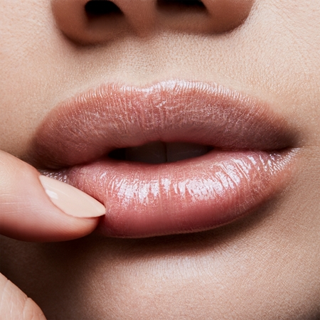 MAC Cosmetics Lipglass lūpų blizgesys