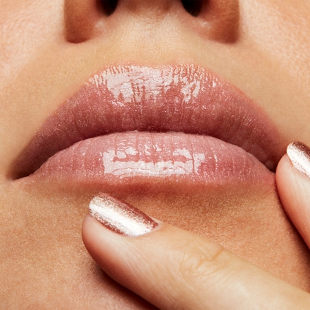 MAC Cosmetics Lipglass lūpų blizgesys
