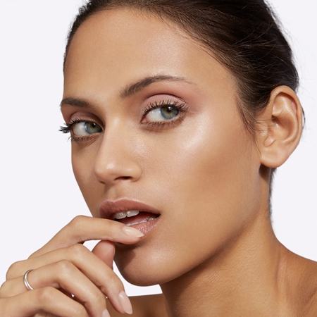 MAC Cosmetics Strobe Cream Moisturising Cream with a brightening effect