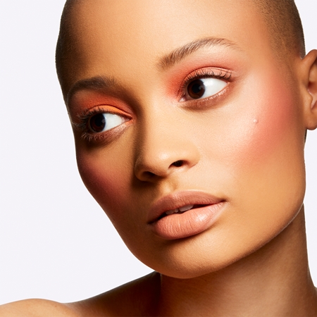 MAC Cosmetics Extra Dimension Blush Vaigu sārtuma pūderis