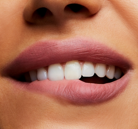 MAC Cosmetics Powder Kiss Lipstick matná rtěnka