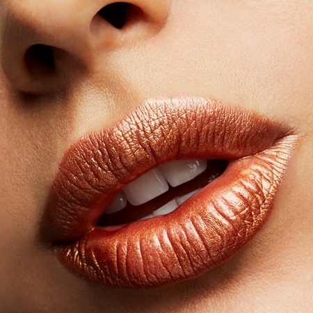 MAC Cosmetics Frost Lipstick ilgai išliekantys lūpų dažai perlų blizgesio