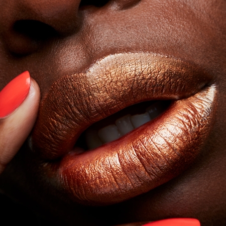 MAC Cosmetics Frost Lipstick ilgai išliekantys lūpų dažai perlų blizgesio