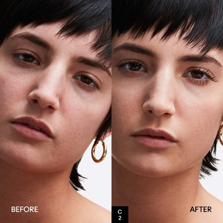 MAC Cosmetics Studio Radiance Face and Body Radiant Sheer Foundation fondotinta leggero per viso e corpo