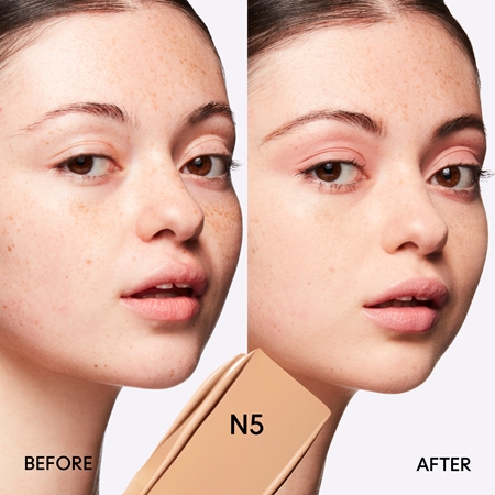 MAC Cosmetics Studio Fix Fluid SPF 15 24HR Matte Foundation + Oil Control matující make-up SPF 15