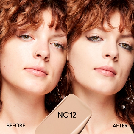 MAC Cosmetics Studio Fix Fluid SPF 15 24HR Matte Foundation + Oil Control matující make-up SPF 15