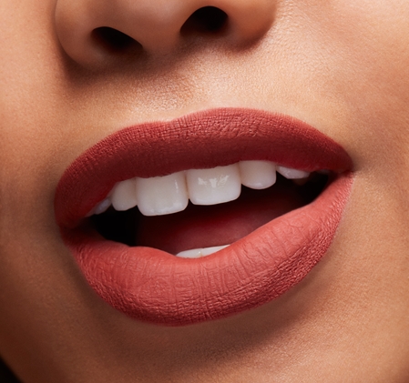 MAC Cosmetics Locked Kiss Ink 24HR Lipcolour ilgai išliekantys matiniai skystieji lūpų dažai