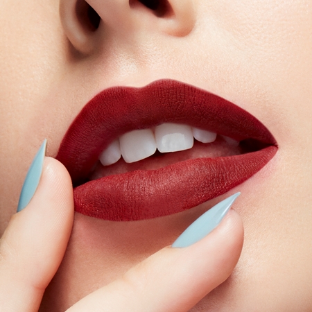 MAC Cosmetics Locked Kiss Ink 24HR Lipcolour ilgai išliekantys matiniai skystieji lūpų dažai
