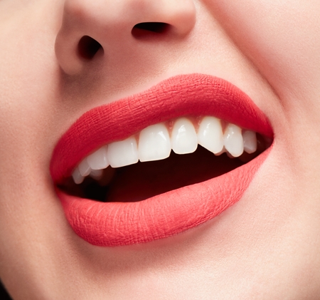 MAC Cosmetics Locked Kiss Ink 24HR Lipcolour lang anhaltender, matter, flüssiger Lippenstift