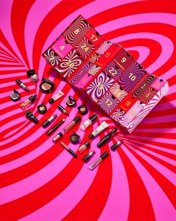 MAC Cosmetics Advent Calendar adventní kalendář