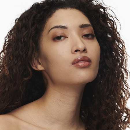 MAC Cosmetics Studio Radiance Serum-Powered Foundation drėkinamasis makiažo pagrindas
