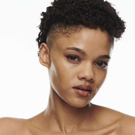 MAC Cosmetics Studio Radiance Serum-Powered Foundation fond de teint hydratant