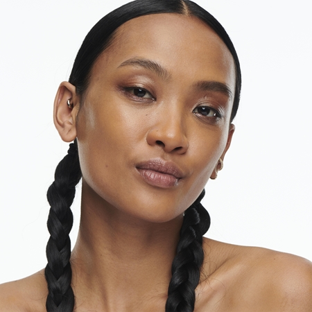 MAC Cosmetics Studio Radiance Serum-Powered Foundation hydrating foundation
