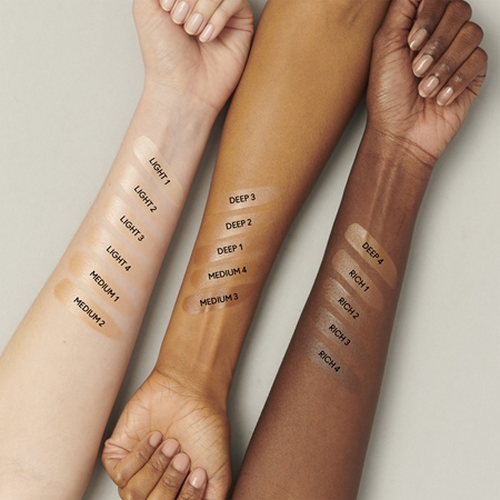 MAC Cosmetics Strobe Dewy Skin Tint τονωτική κρέμα ενυδάτωσης με χρώμα