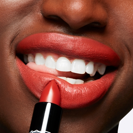 MAC Cosmetics Chili's Crew Lustreglass Lipstick nawilżająca szminka nabłyszczająca