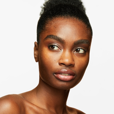 MAC Cosmetics Studio Fix Every-Wear All-Over Face Pen Machiaj si anticearcan cremos intr-unul singur