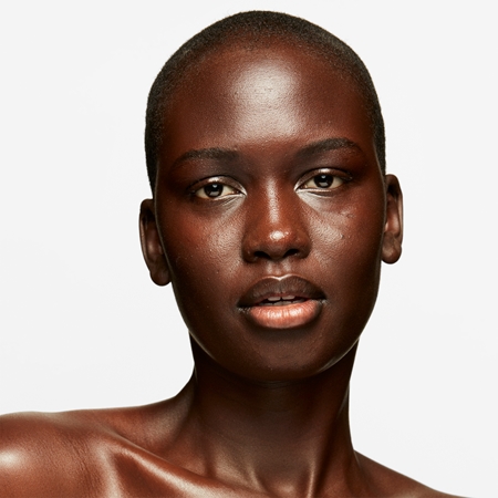 MAC Cosmetics Studio Fix Every-Wear All-Over Face Pen Machiaj si anticearcan cremos intr-unul singur