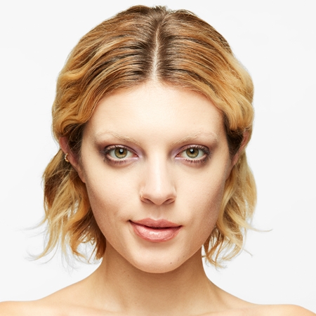 MAC Cosmetics Studio Fix Every-Wear All-Over Face Pen Divi vienā konsīleris un tonālais krēms