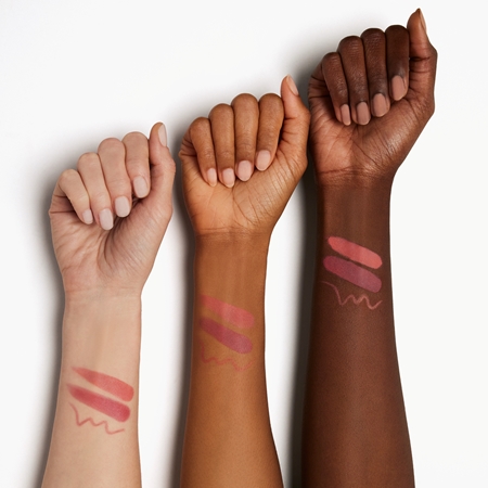 MAC Cosmetics Holiday Powdered Snow Kiss Lip Kit gift set Pink shade