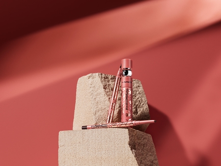MAC Cosmetics Teddy Forever M·A·CStack Mascara objemová a prodlužující řasenka