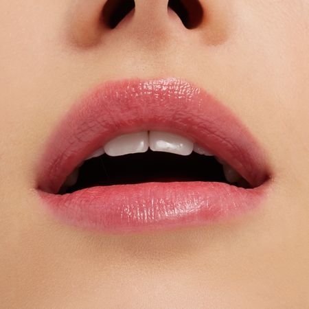 MAC Cosmetics Glow Play Lip Balm Toitev ja niisutav huulepalsam