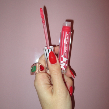 MAC Cosmetics Lipglass Air Mitrinošs lūpu spīdums