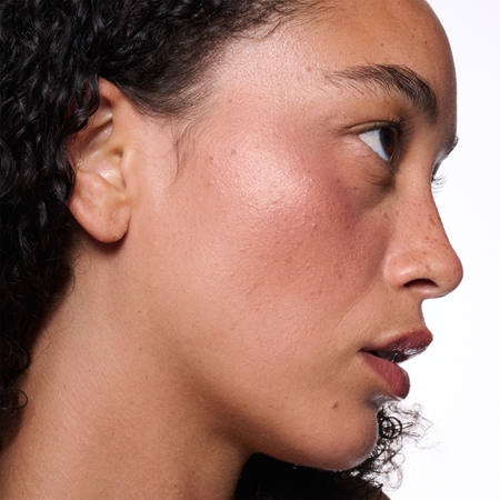 MAC Cosmetics Skinfinish Colourstruck skaistalai