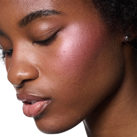 MAC Cosmetics Skinfinish Colourstruck skaistalai