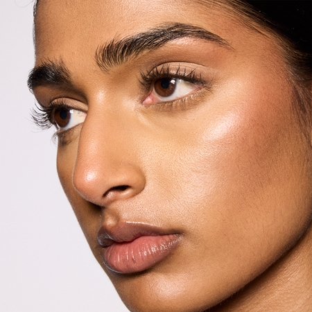 MAC Cosmetics Glow Play Bouncy Highlighter iluminator