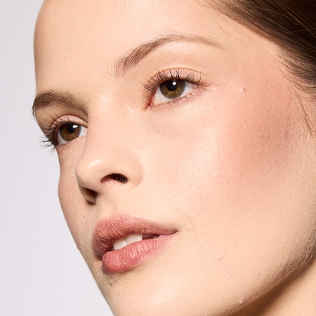 MAC Cosmetics Glow Play Bouncy Highlighter Highlighter