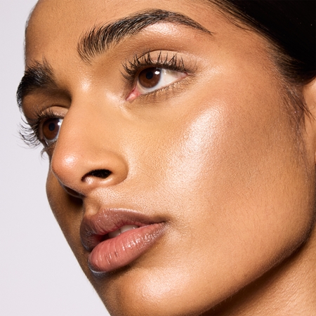MAC Cosmetics Glow Play Bouncy Highlighter Highlighter