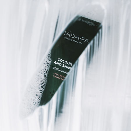 MÁDARA Colour and Shine Illuminating and Bronzing Conditioner for Colored Hair